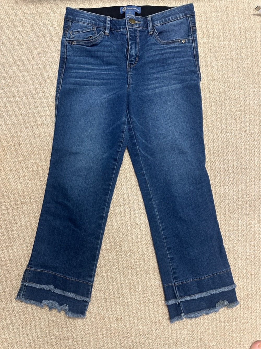 Democracy Women's Dark Blue Cropped Frayed Hem Jeans size 10